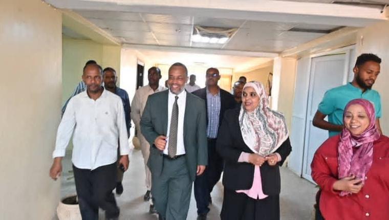 وزير الصحة يقف على التجهيزات النهائية لافتتاح احمد قاسم للقلب والكلى الاثنين القادم