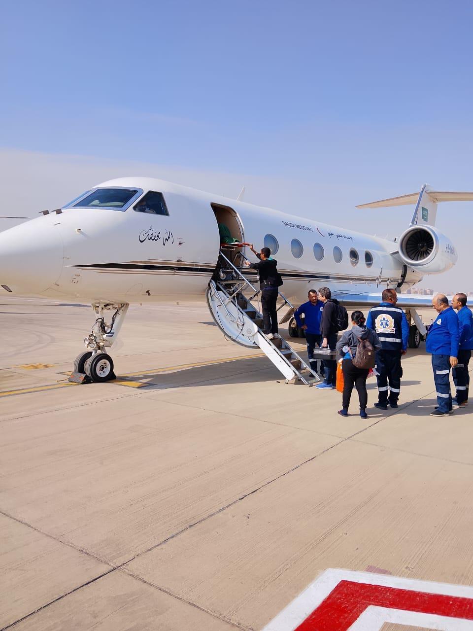 سفارة المملكة في القاهرة تعلن اجلاء 3سعوديين في حالة مرضية حرجة إلى السعودية