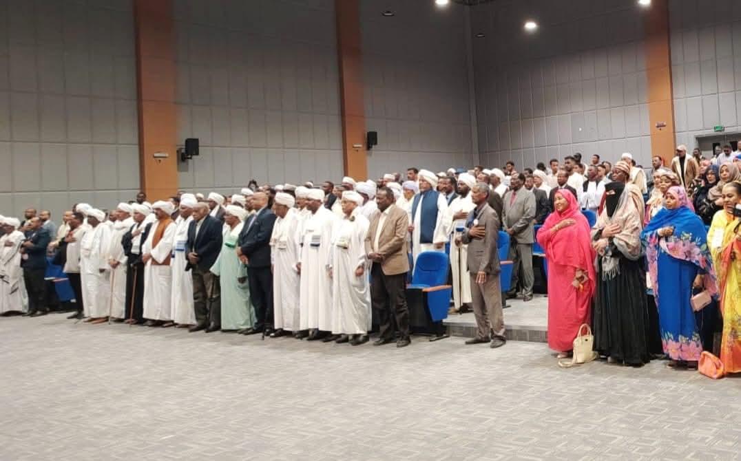 في احتفال مهيب  وبمشاركة دبلوماسية وشعبية واسعة   المرفأ والمسيرية يكرمان ويودعان العقيد الفارس