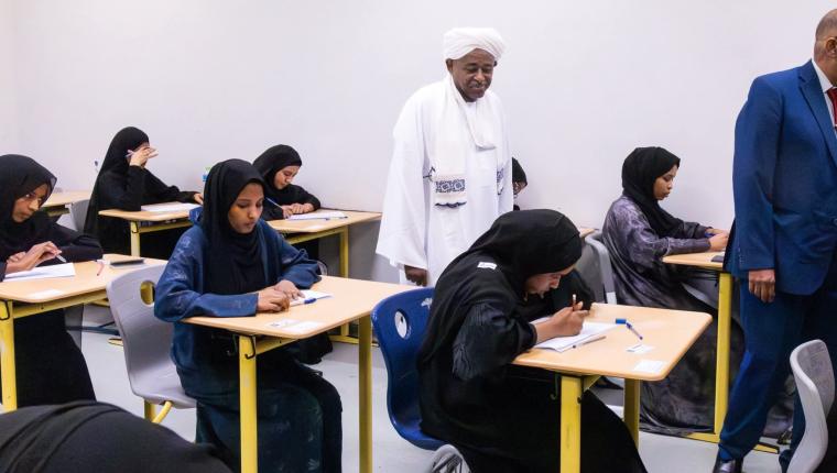 سفير السودان في قطر يشهدبداية انطلاق امتحانات الشهادة الثانوية السودانية