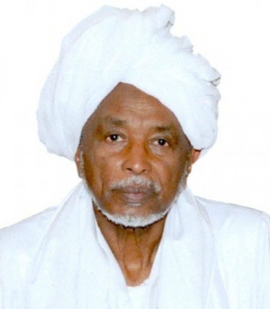 الدكنور  الصديق الكتيابي ينعى الراحل المقيم العالم الجليلب البروفيسور عزالدين عمر موسى