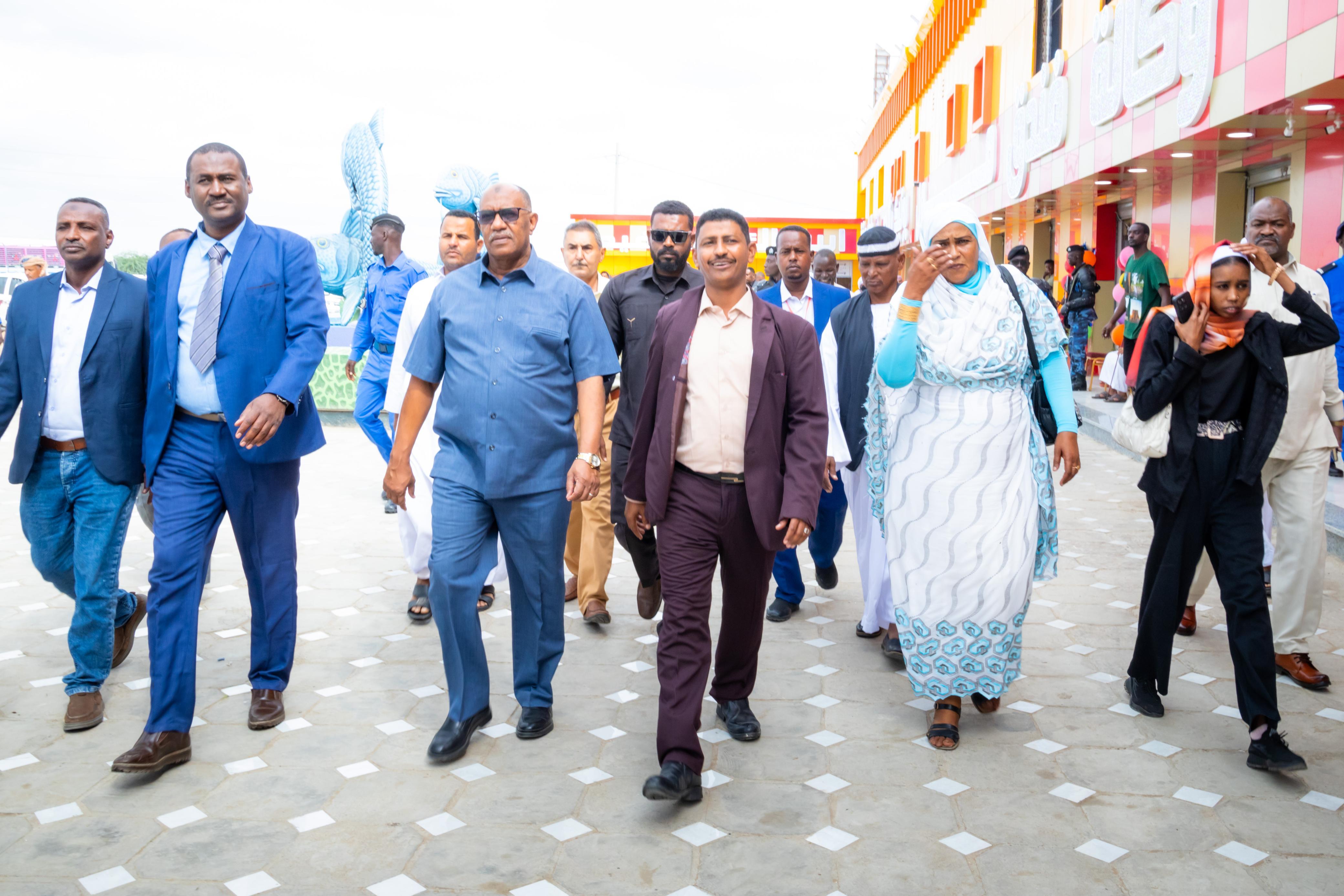 في خطوة لدعم الاستثمار الوطني.. والي البحر الأحمر يفتتح مجمع الدسمة الفندقي بسواكن