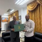 المهندس وائل تركاوي ن يشكر السفير عمر  غيسى على الحفاوة وحن الاستقبال في سفارتنا في بكين
