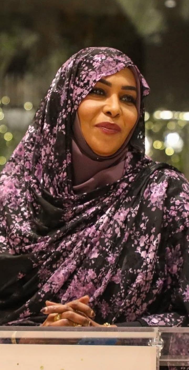 ممتنه السمراء روضه الحاج
