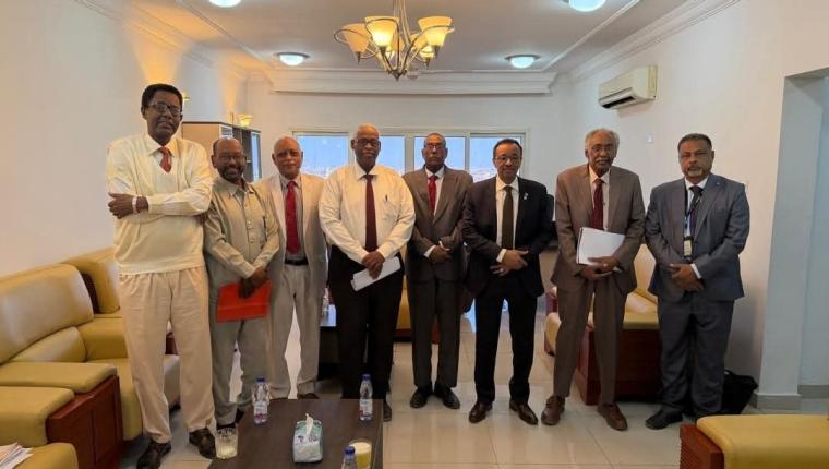 لجنة التعليم العالي تلتقي وزير التعليم العالي وتقدم تقريرها النهائي