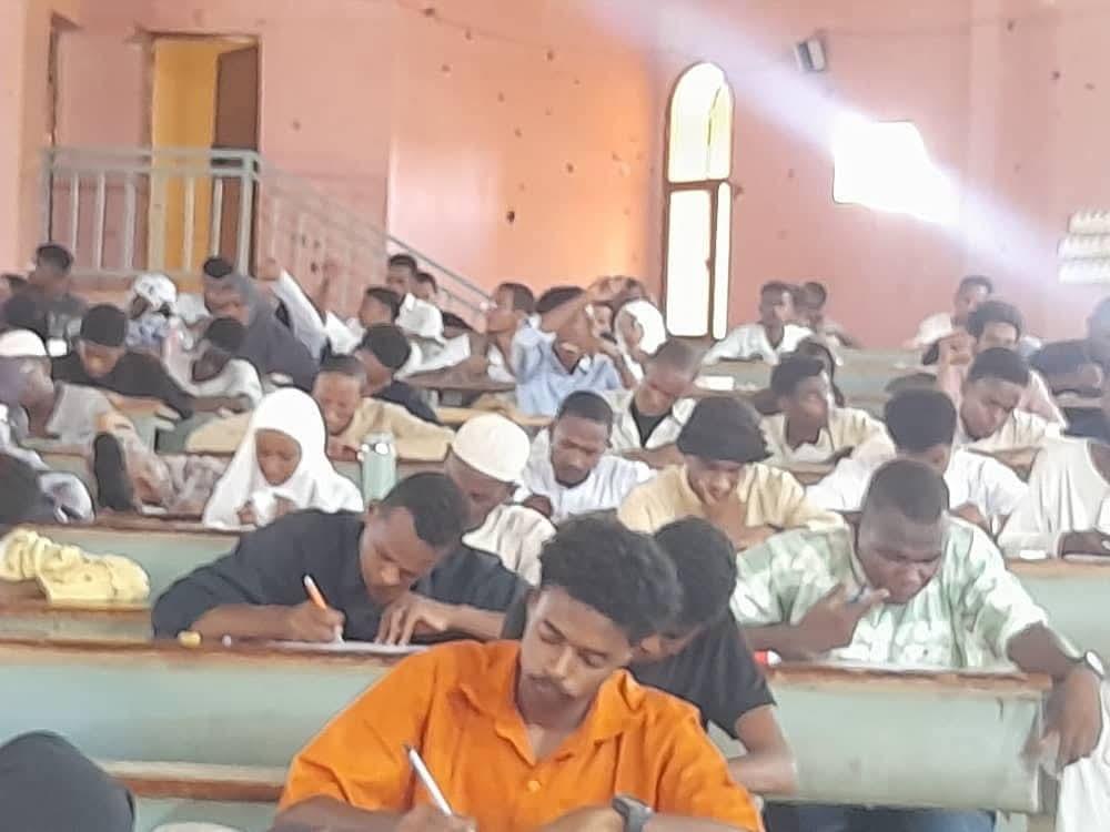 جامعة الخرطوم تنفذ   تقييم امتحانات (عملي) الحاسوب  لكليات الهندسة والدراسات التقنية