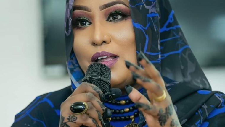 داليا الياس تزوجيه وقورًا ....لاتستهويه تقليعات الموضة ولا بناطيل الجينز الضيقة