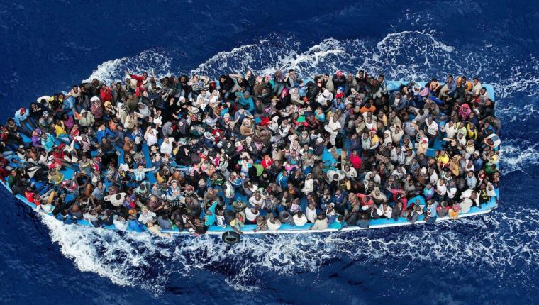 لهجرة غير الشرعية – قراءة قانونية في جذور الأزمة العالمية وحلولها الممكنة