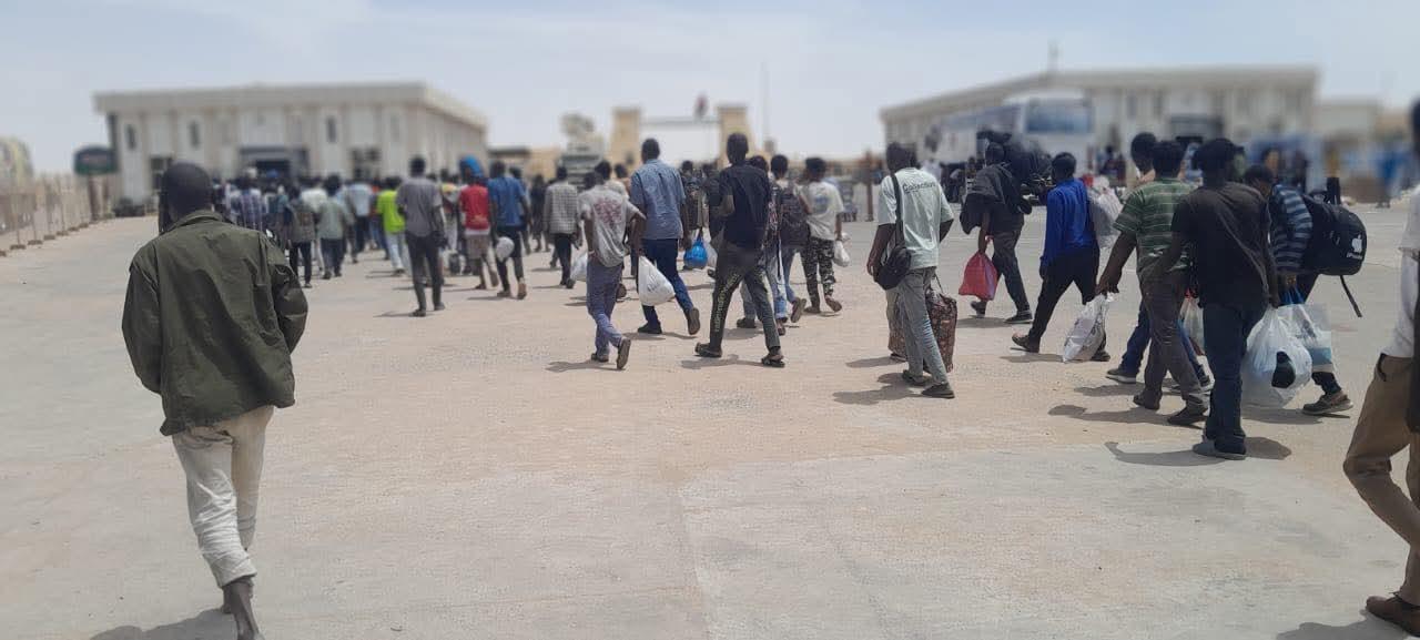 وصول 300 مرحل إلى وادي حلفا.. وبدء إجراءات التصنيف والترحيل عبر لجنة مشتركة