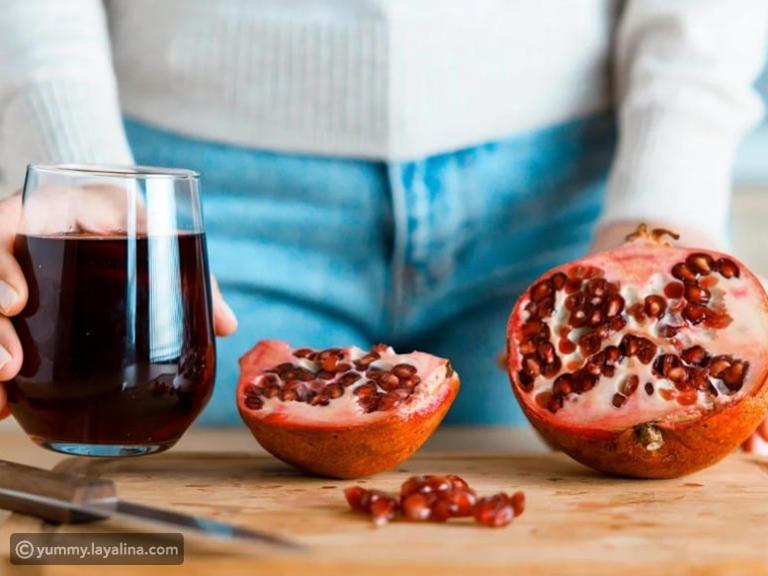 فوائد وأضرار شرب عصير الرمان وتأثيره اليومي على الجسم
