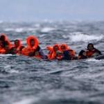 بينهم طفلان رضيعان.. اختفاء 53 مهاجراً في غرق قارب قبالة ليبيا