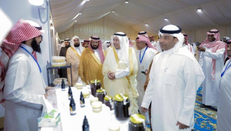 محافظ العرضيات يدشّن مهرجان العسل العاشر