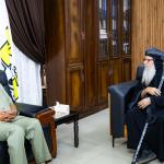 مطران عطبرة وأم درمان وبورتسودان يشيد بجهود والي البحر الأحمر في دعم النازحين وتعزيز التعايش