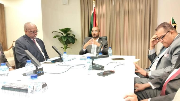 وزير التعليم والتربية الوطنية د. التهامي الزين حجر يترأس  اجتماع اللجنة العليا لامتحانات الشهادة السودانية 2026  القاهرة- متابعات