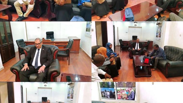 وزير الزراعة والري البروفيسور عصمت قرشي  يبحث سبل توظيف الشبكة الإلكترونية