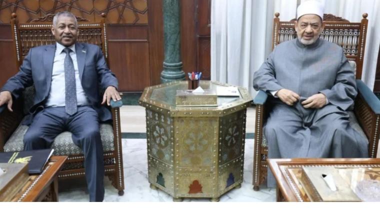 شيخ الأزهر يستقبل السفير السوداني ويناقشان تعزيز الدعم الأزهري لأبناء السودان