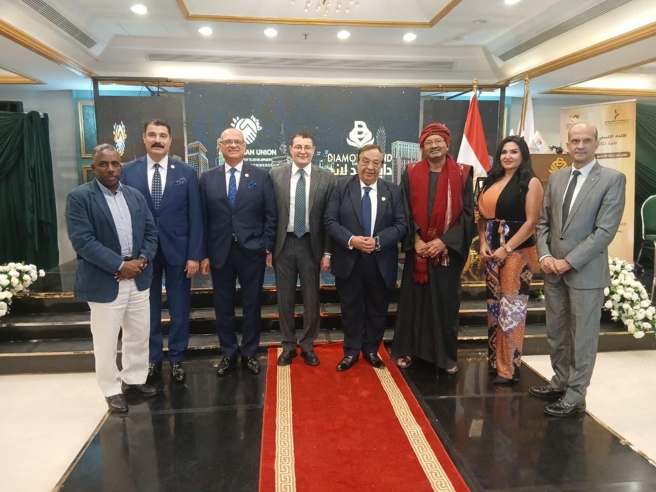 بحضور محافظ الشرقية الأشموني والفاتح صالح إدريس الفكي .. «AFASU»  يمنح «دايموند لاند» الجائزة الذهبية