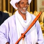 الإرادة لا تشيخ.. وعبدالرحمن من الله يكتب درسًا في العزيمة بعمر الـ 71  عامًا